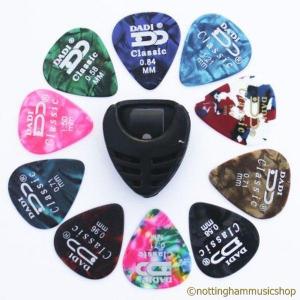 PICK HOLDER +10 PLECTRUMS